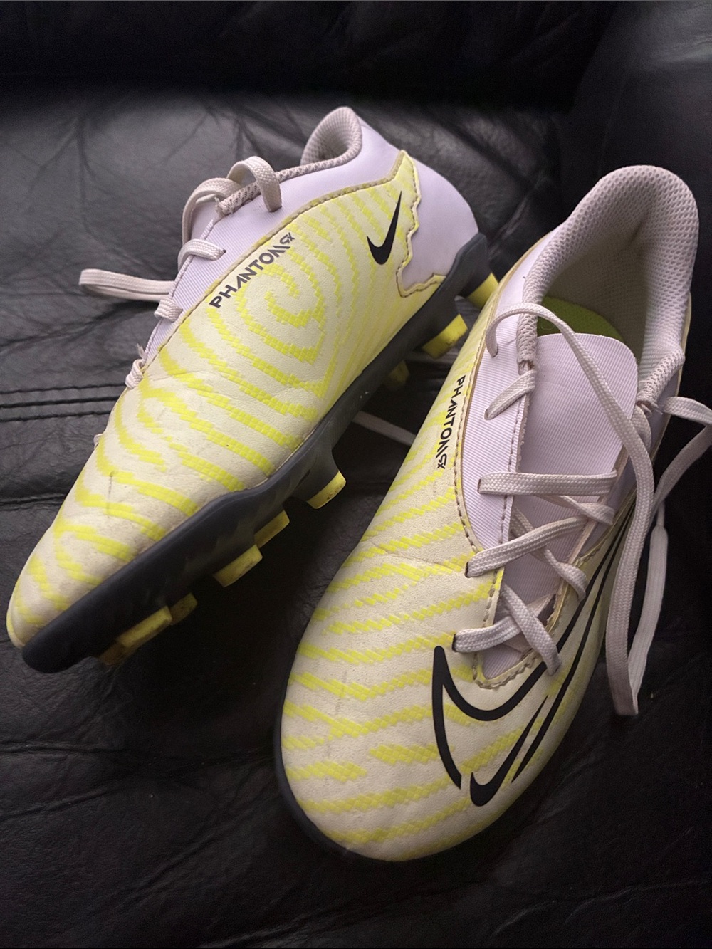 Nike Phantom GX Club FG Youth 1.5Y White Volt DD9564-705 Soccer Cleats